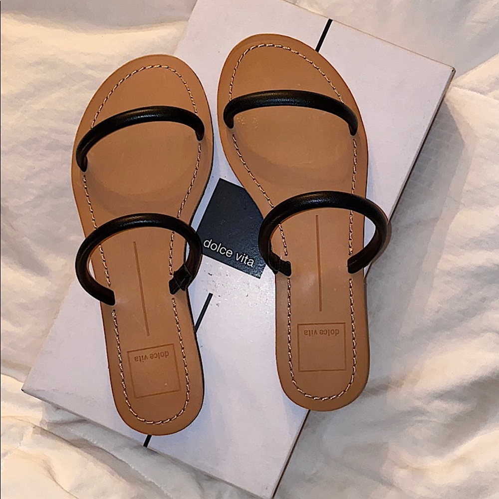 Dolce Vita Darla Wide Sandals in Black Stella